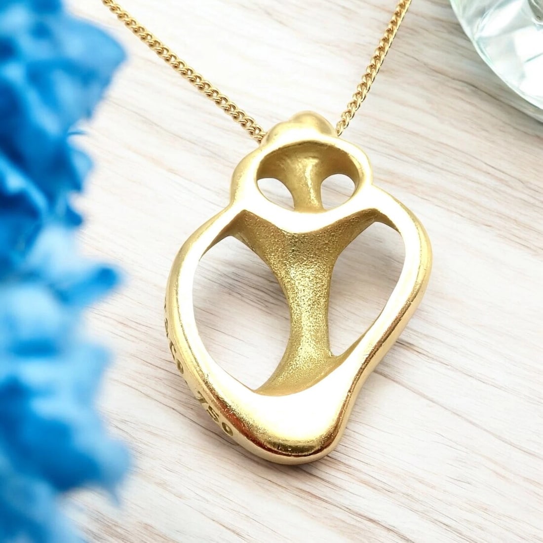 Authentic! Vintage Tiffany & Co 18K Yellow Gold Sea Shell Pendant Necklace 1980 (1 of 9)