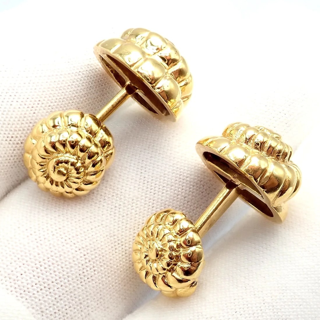 Rare! David Webb 18k Yellow Gold Nautilus Shell Classic Cufflinks - 4