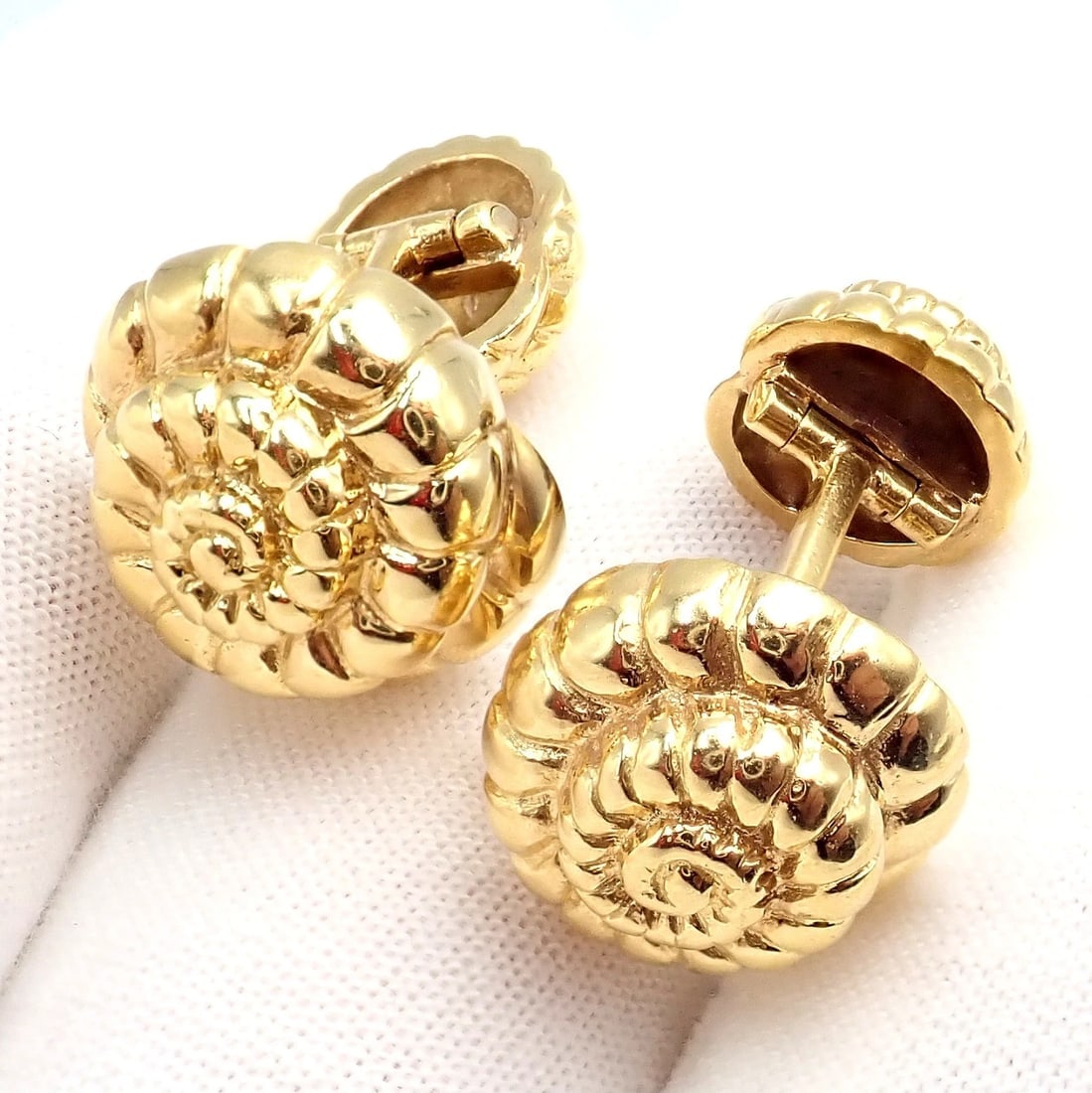 Rare! David Webb 18k Yellow Gold Nautilus Shell Classic Cufflinks - 8