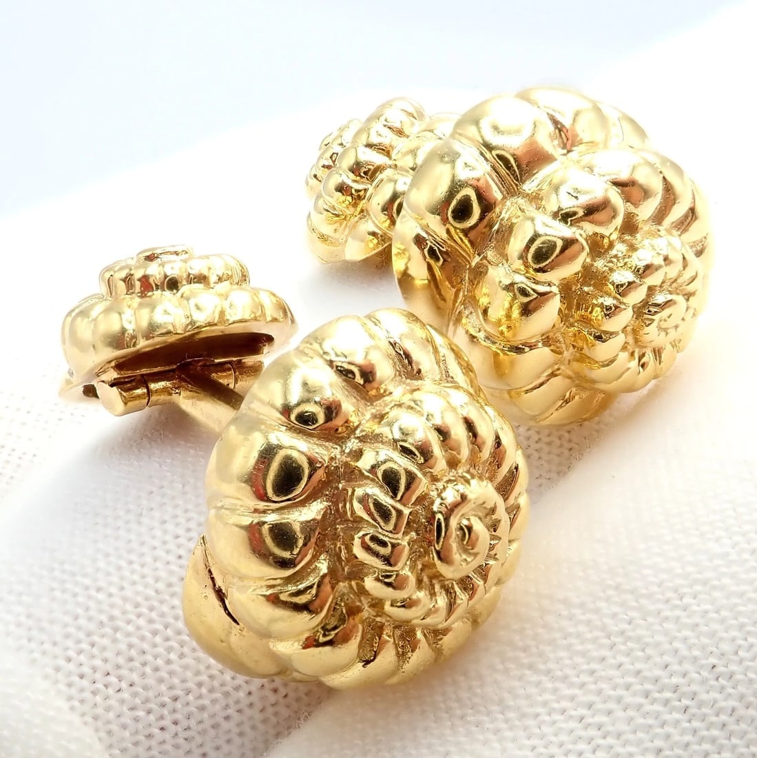 Rare! David Webb 18k Yellow Gold Nautilus Shell Classic Cufflinks - 9