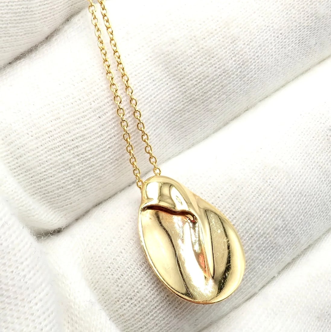 Tiffany & Co Peretti 18k Yellow Gold Madonna Medium Pendant Chain Necklace - 6