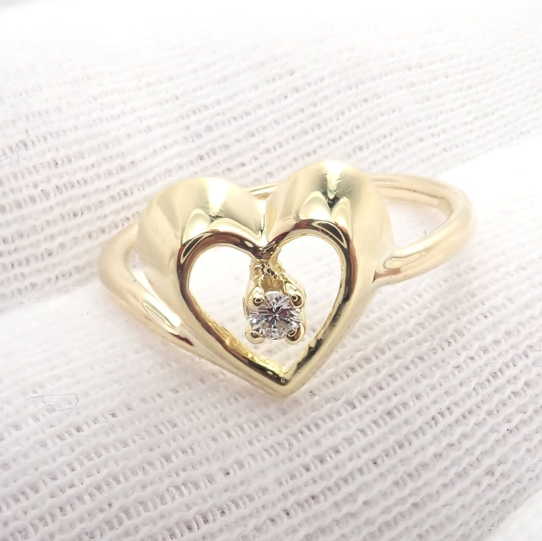 Authentic! Vintage Tiffany & Co 18k Yellow Gold Diamond Heart Ring - 6