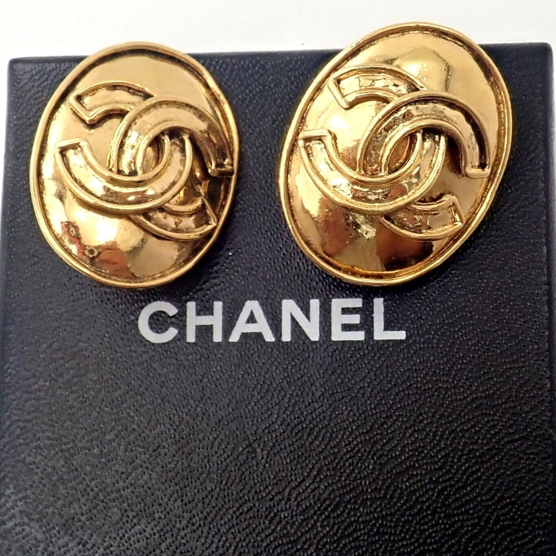 Rare! Vintage Chanel Paris France Logo Earrings 1994 Spring Collection (1 of 9)