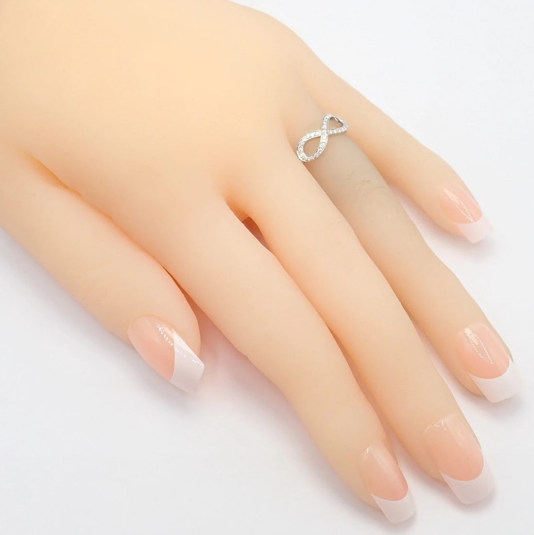 Tiffany & Co Platinum 0.12ct Diamond Infinity Stacking Ring sz 6.5 - 4