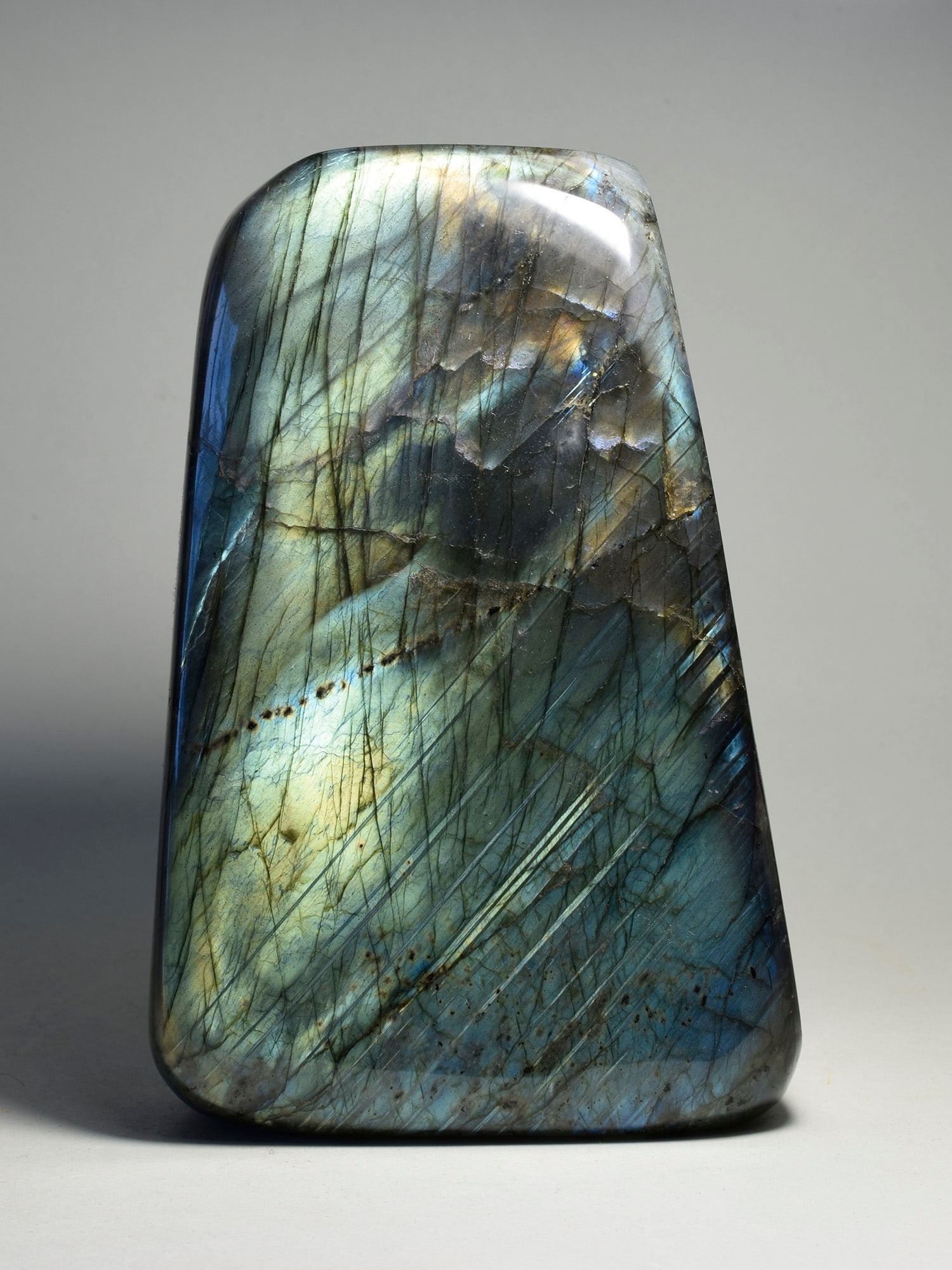 Beautiful greenish labradorite freeform - 3
