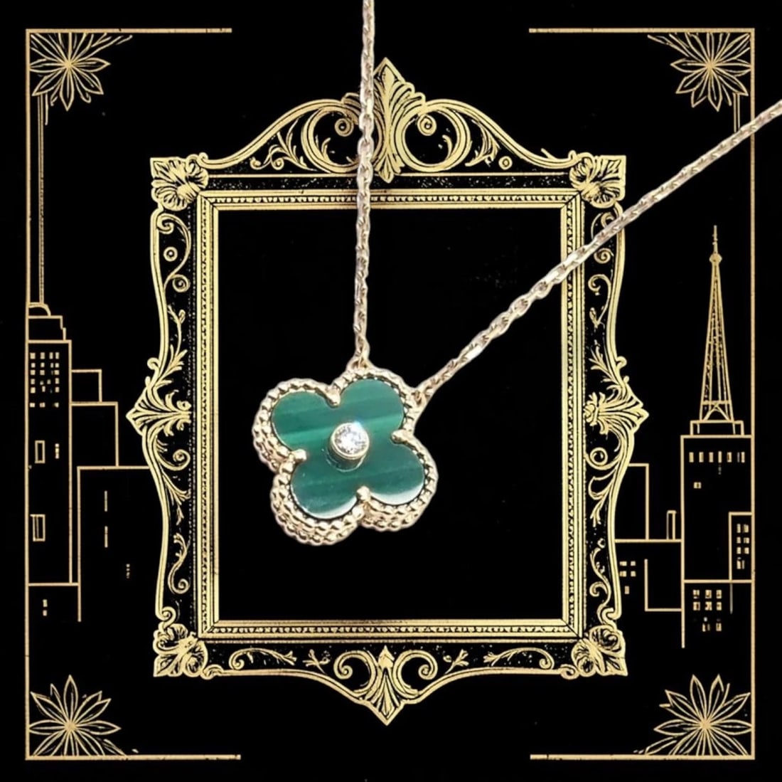 Van Cleef & Arpels Diamond 18k Vintage Alhambra Malachite Holiday 2013 Necklace - 2