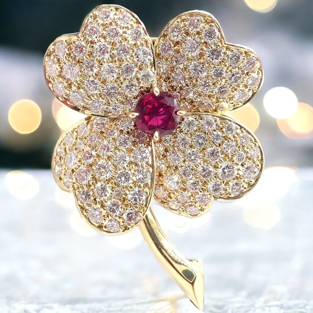 Vintage! Van Cleef & Arpels Cosmos 18k Yellow Gold Diamond Ruby Brooch Pendant - 2