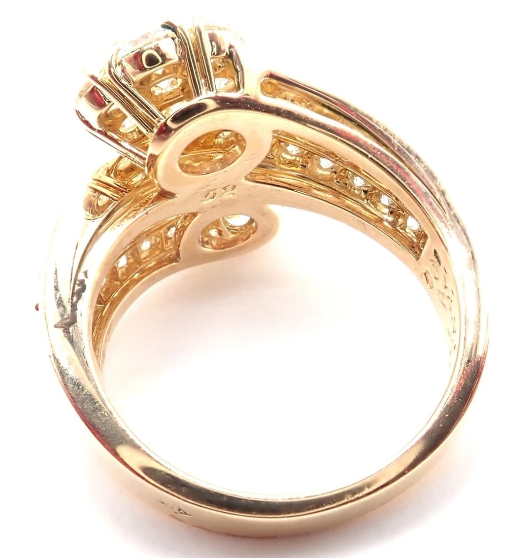Authentic! Van Cleef & Arpels Snowflake 18k Yellow Gold Diamond Two Flower Ring - 6