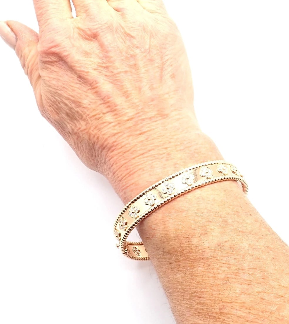 Authentic! Van Cleef & Arpels 18k Rose Gold Diamond Clovers Bangle Bracelet - 10