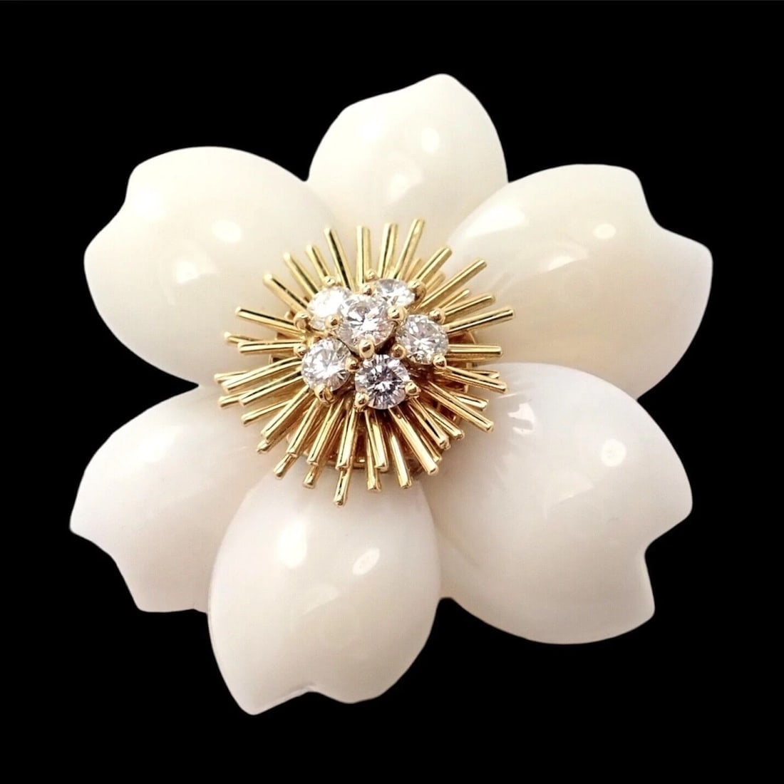 Van Cleef & Arpels Rose de Noel Diamond White Coral Flower Yellow Gold Brooch - 4