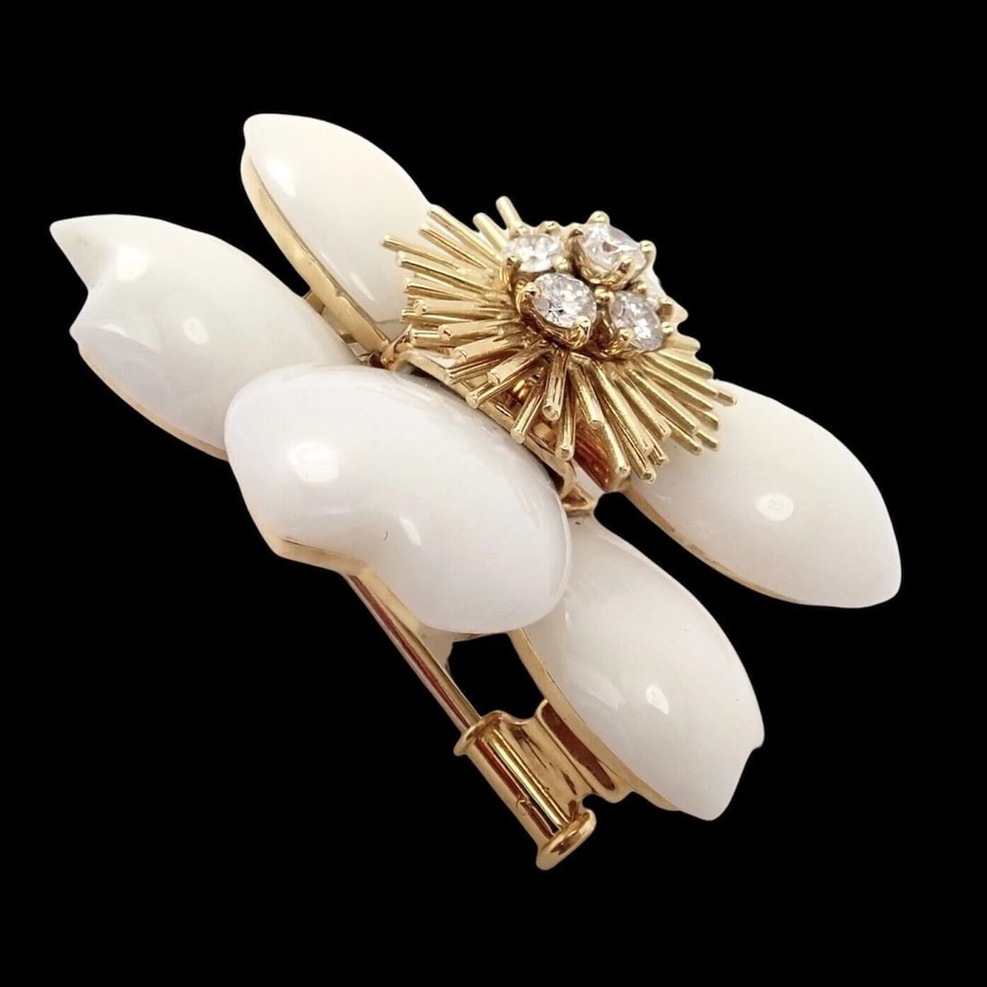 Van Cleef & Arpels Rose de Noel Diamond White Coral Flower Yellow Gold Brooch - 5