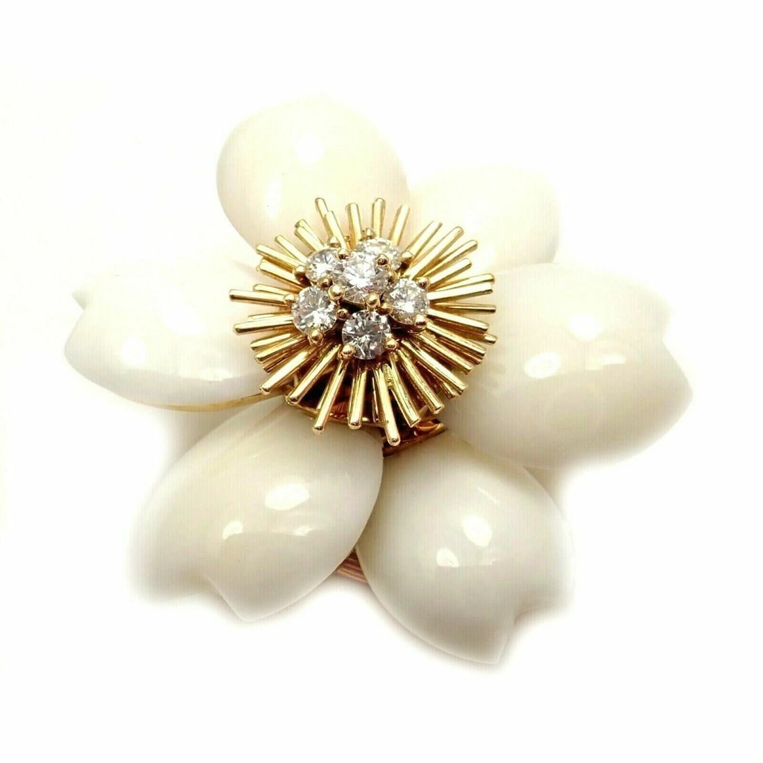 Van Cleef & Arpels Rose de Noel Diamond White Coral Flower Yellow Gold Brooch - 8