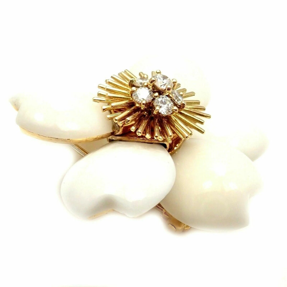 Van Cleef & Arpels Rose de Noel Diamond White Coral Flower Yellow Gold Brooch - 9