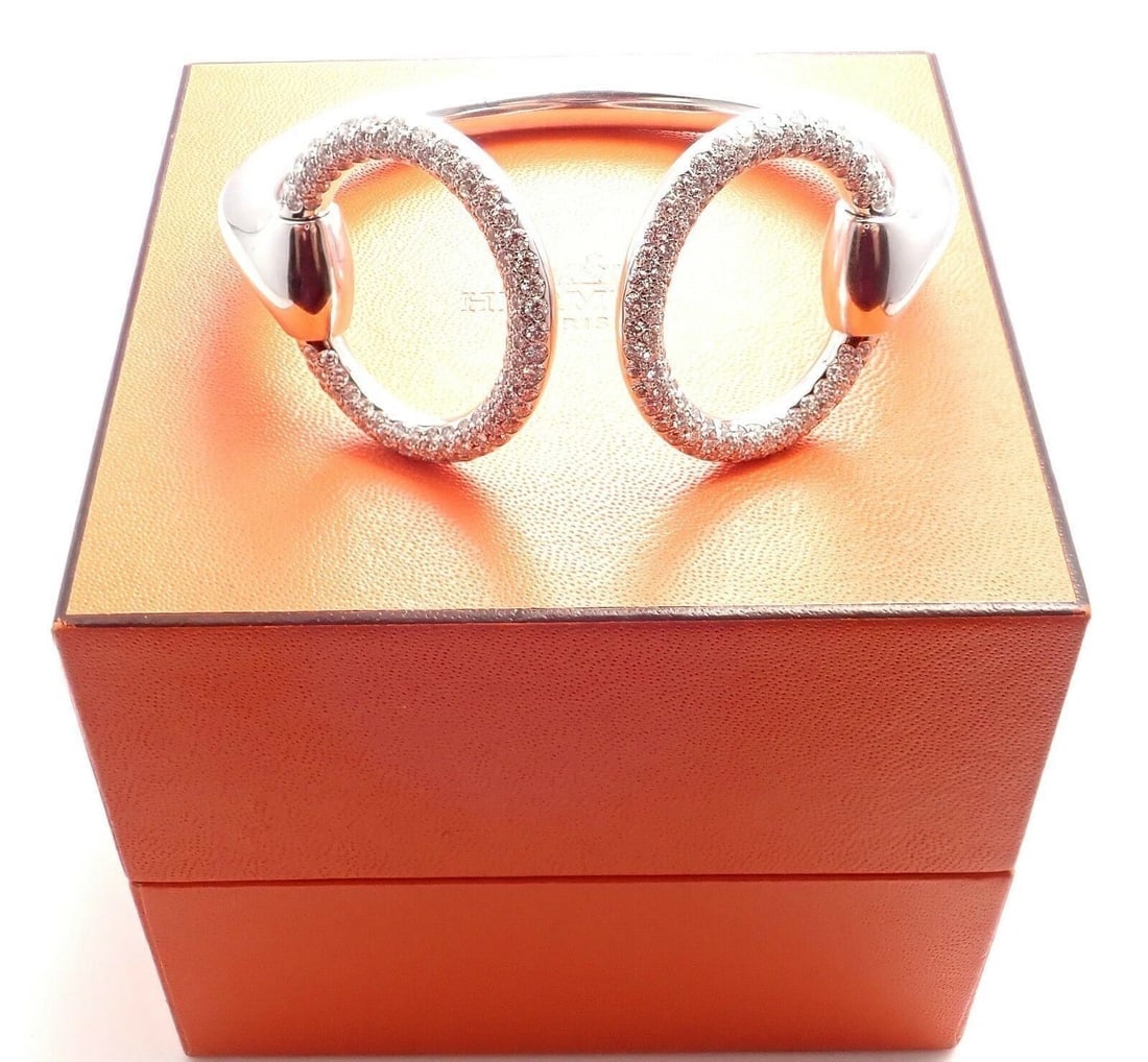 Authentic! Hermes Nausicaa 18K White Gold Diamond Horsebit Cuff Bangle Bracelet - 10