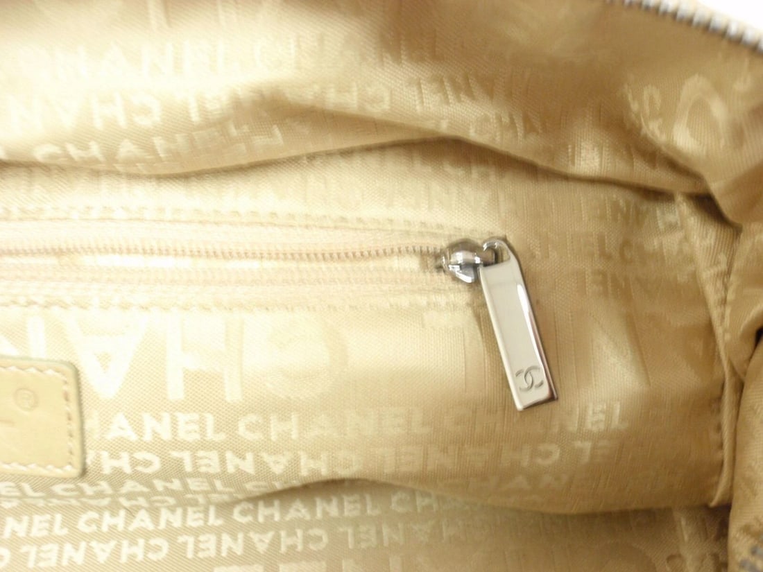AUTHENTIC 2004 CHANEL LAX SQUARE STITCH CAFE o'LAIT SOFT CAVIAR LEATHER HANDBAG - 8