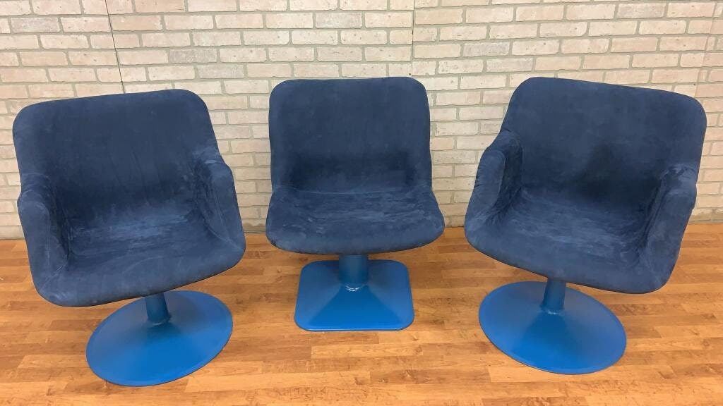 Mid Century Modern Blue Suede Swivel Chairs – Yrjö Kukkapuro, Set of 3: Vintage from the 1960sMaterials: Suede, AluminumOverall width: 24.5 inchesOverall height: 32.5 inchesOverall depth: 25 inchesSeat height: 17 inchesSeat depth: 18 inchesVintage Mid Century Modern