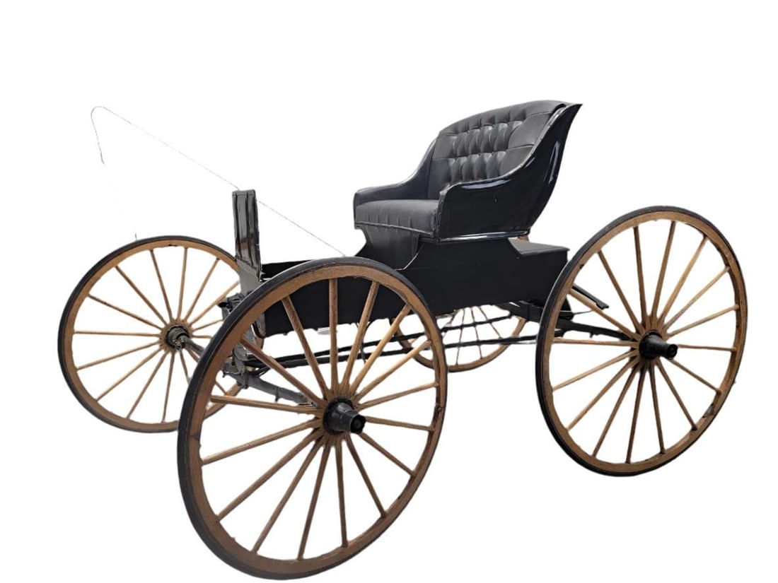 Antique Fully Restored and Functional Horse-Pull Spring Buggy: Antique Fully Restored and Functional Horse-Pull l Spring BuggyThis horse drawn buggy would be perfect for themed party decor, for artistic set, or for a specialized collector. ***Contact us for