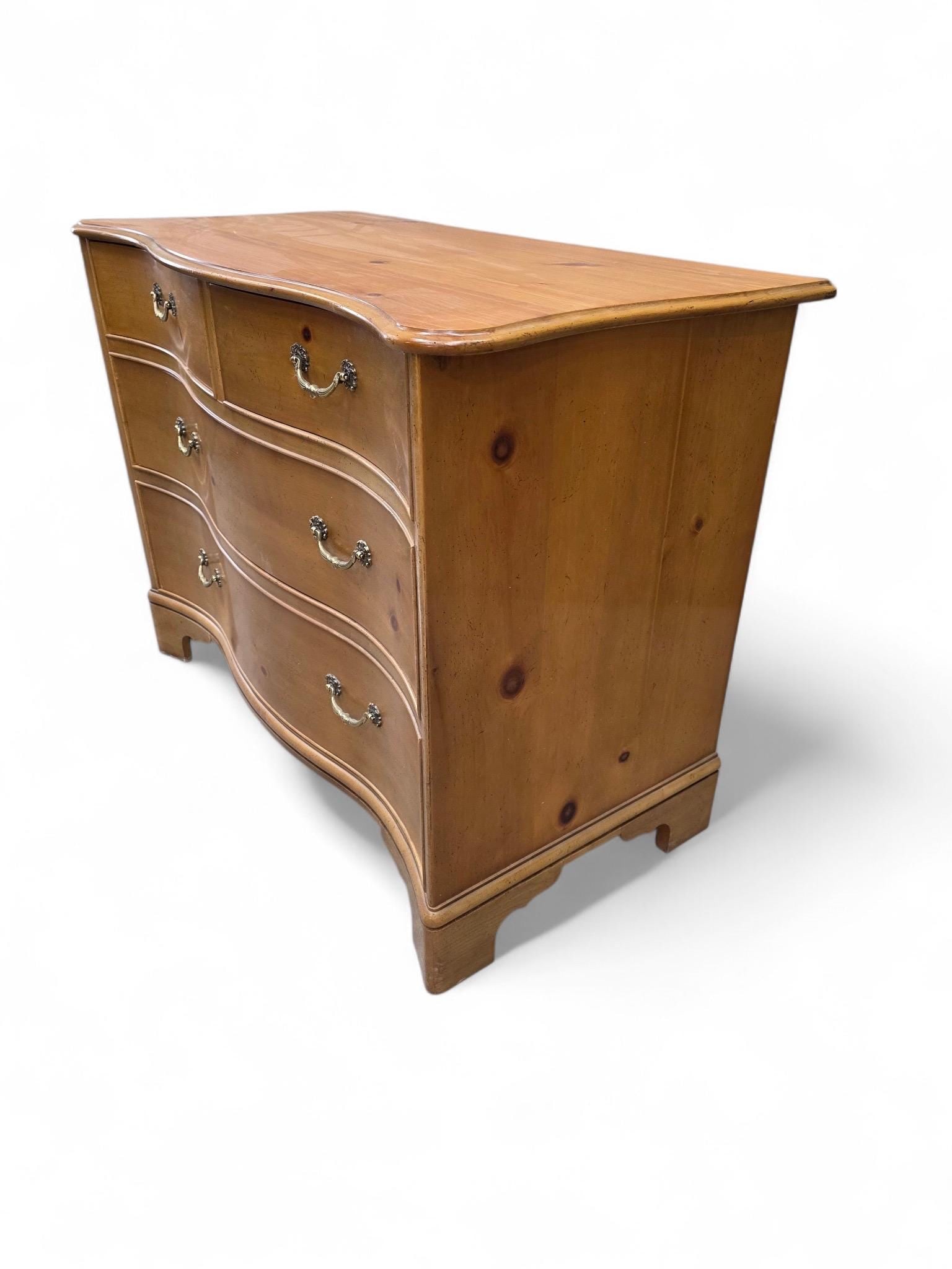 Baker Furniture Georgian Style Serpentine Pine Chest of Drawers – 4 Drawer - 6