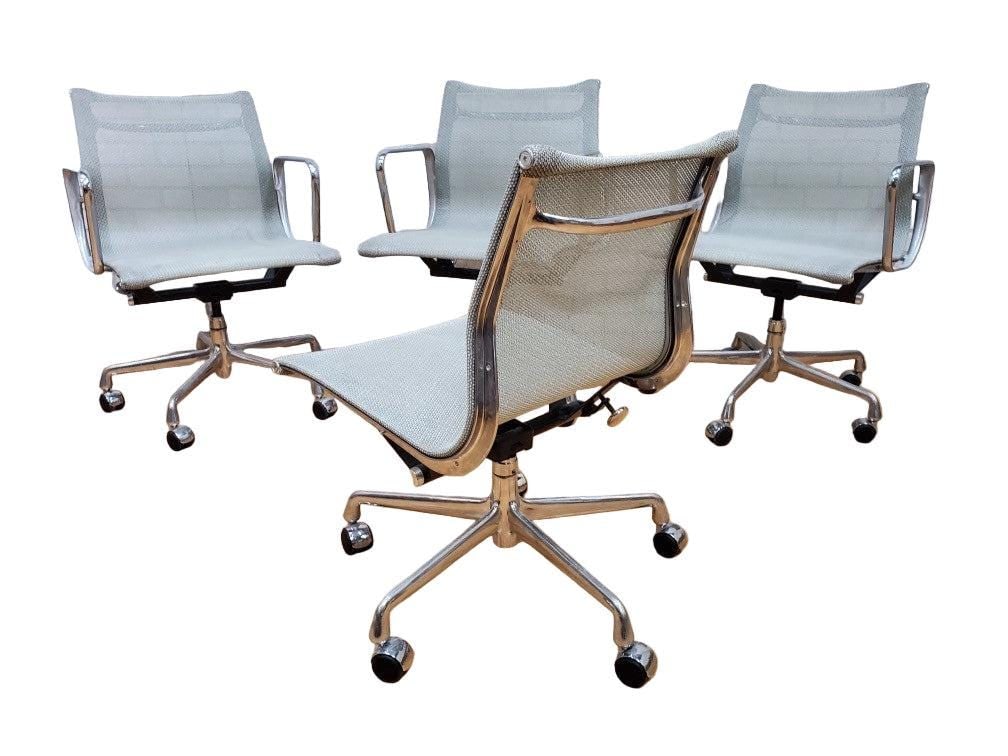 MCM Herman Miller Grey Mesh Aluminum Group Chair - Set of 5 - 3