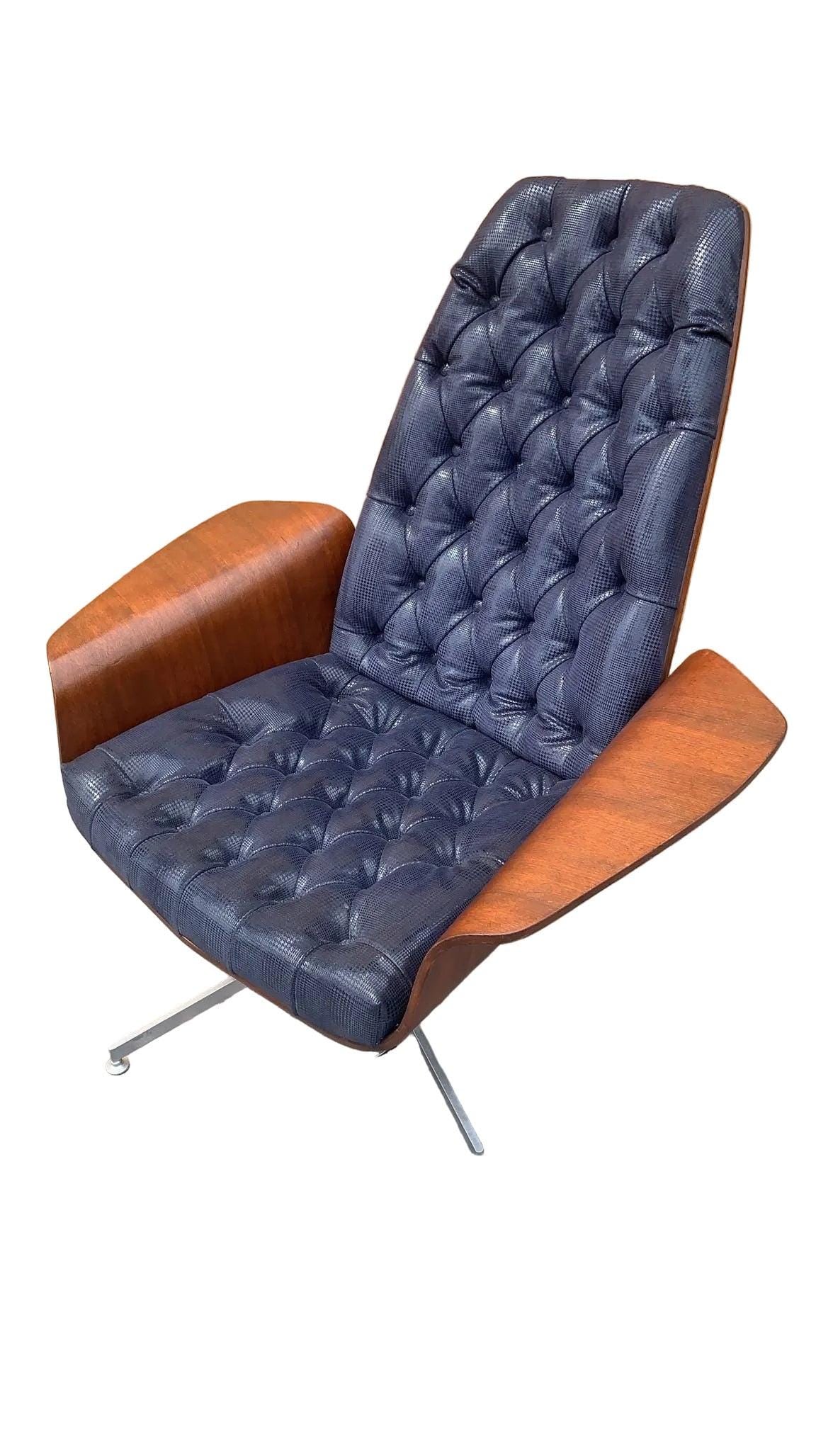 MCM George Mulhauser Mr. Chair Newly Reupholstered - 3