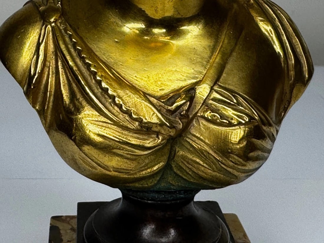 Parisian Bronze Bust of Marie Antoinette In the Manner of Mathurin Moreau c1880 - 10