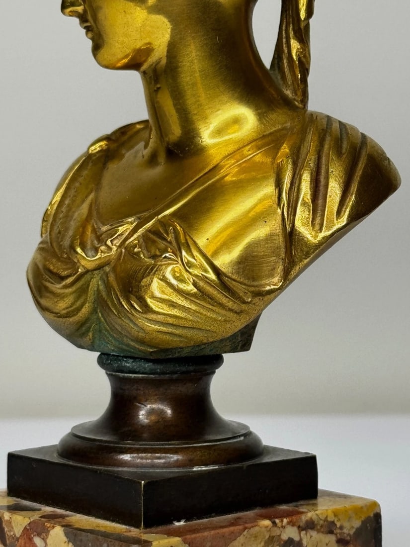 Parisian Bronze Bust of Marie Antoinette In the Manner of Mathurin Moreau c1880 - 17