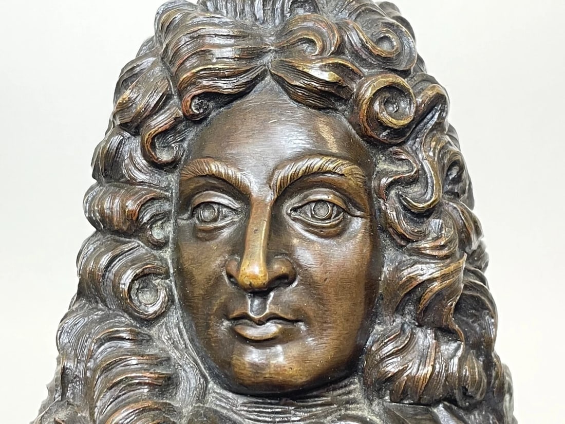 Classical French 19th Century Antique Bronze Model Bust Of Louis XIV - 6