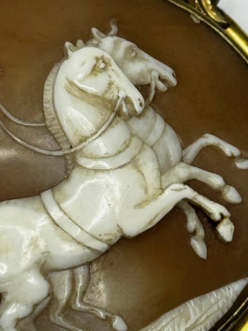 Roman Goddess Aurora in Her Chariot Important Georgian Shell Cameo Brooch c1820 - 11