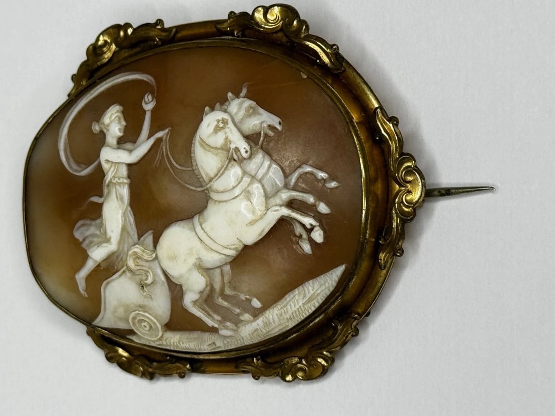 Roman Goddess Aurora in Her Chariot Important Georgian Shell Cameo Brooch c1820 - 20