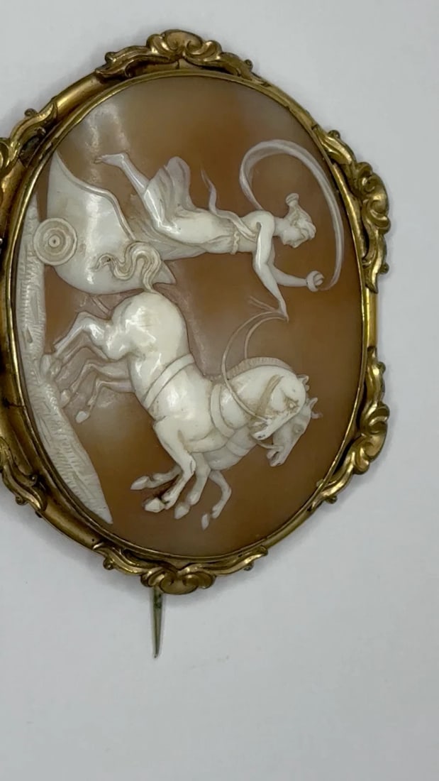 Roman Goddess Aurora in Her Chariot Important Georgian Shell Cameo Brooch c1820 - 2