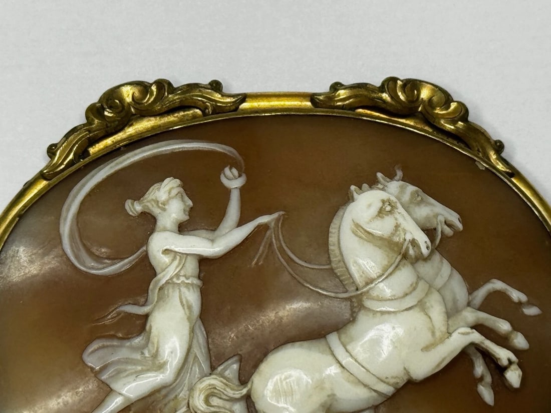 Roman Goddess Aurora in Her Chariot Important Georgian Shell Cameo Brooch c1820 - 6