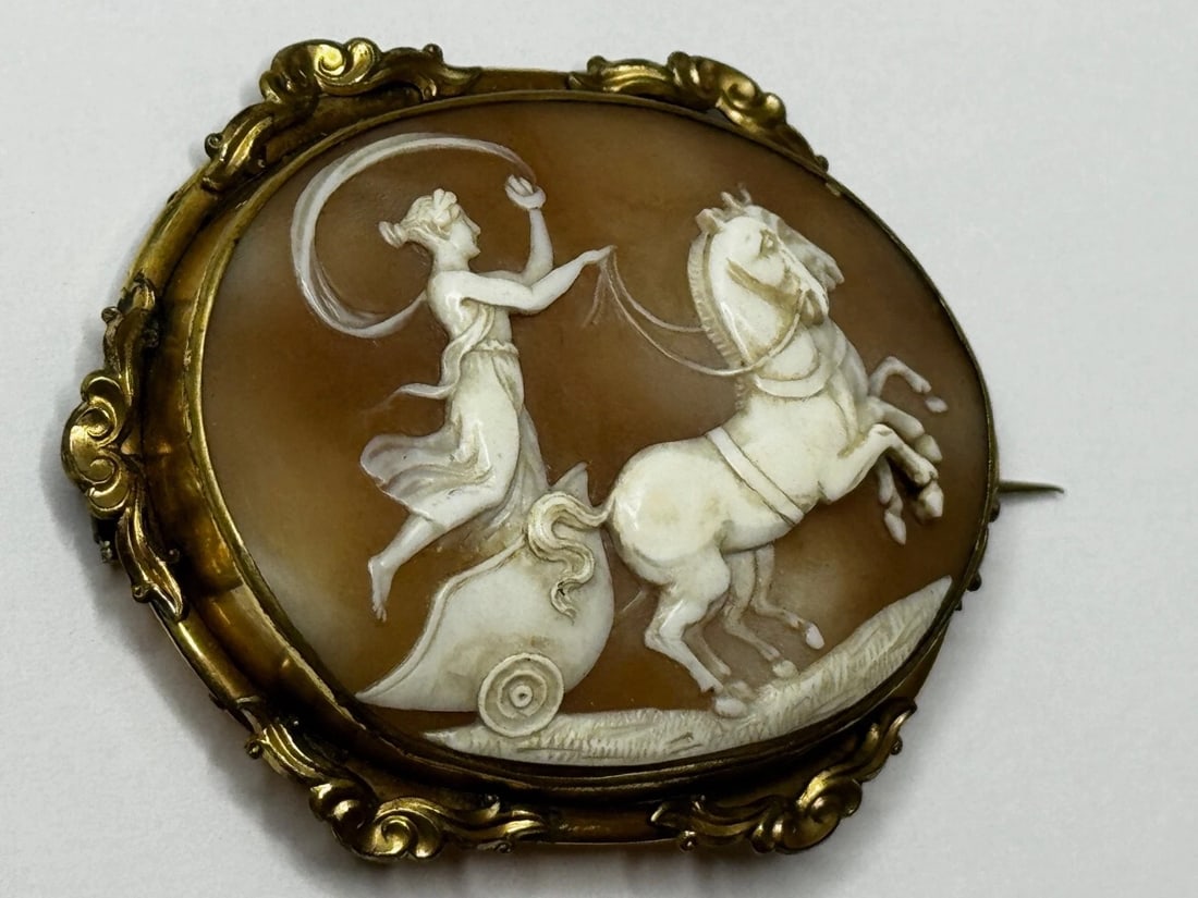 Roman Goddess Aurora in Her Chariot Important Georgian Shell Cameo Brooch c1820 - 7