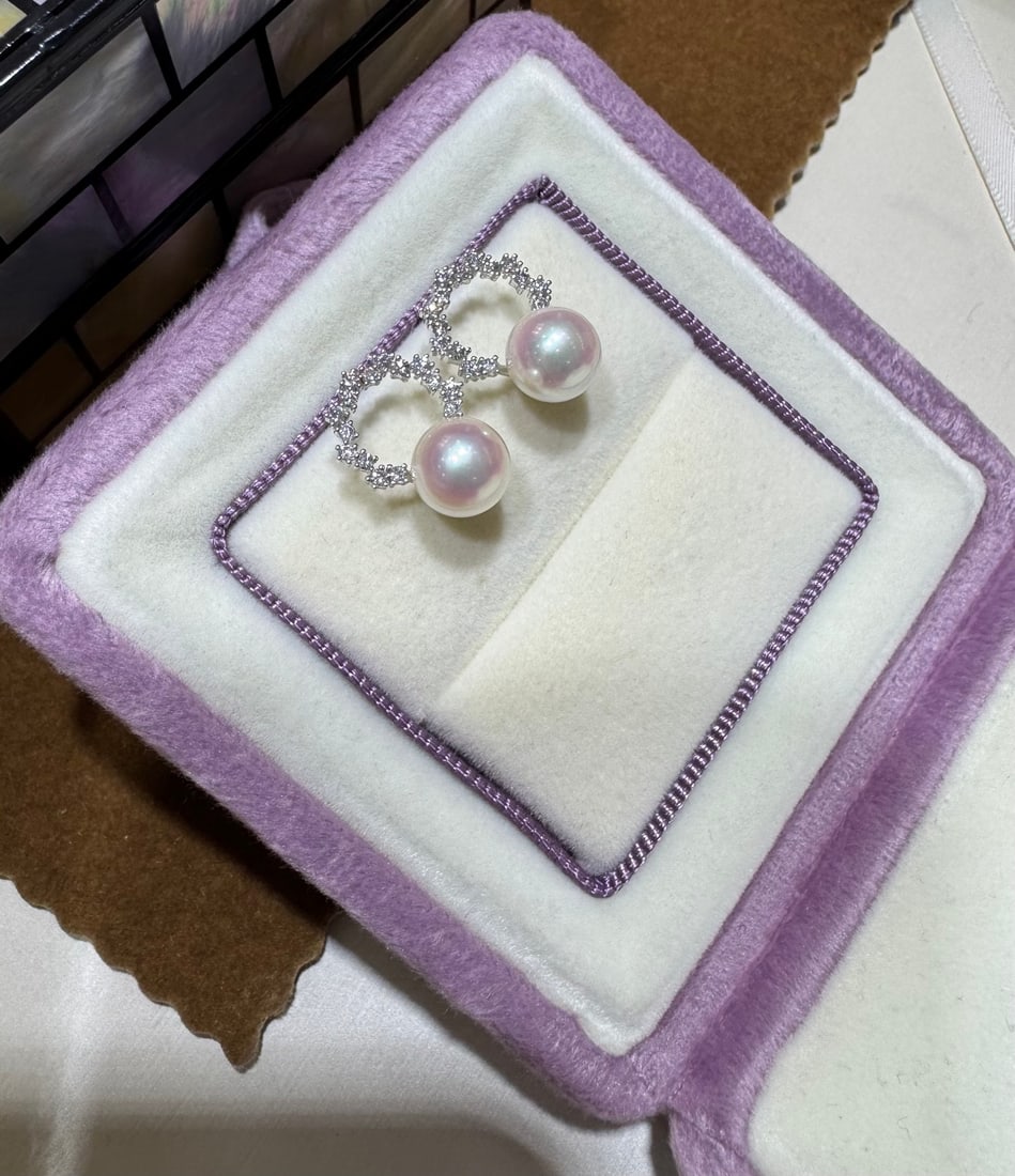 18K Gold Flawless Akoya Pearl Earrings - 2