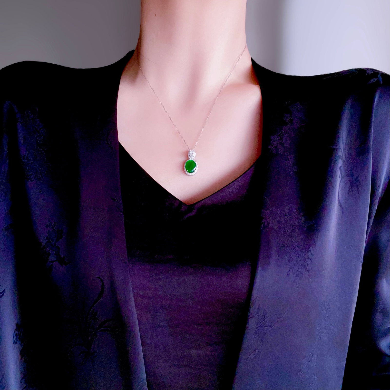 Natural jade pendant - 9