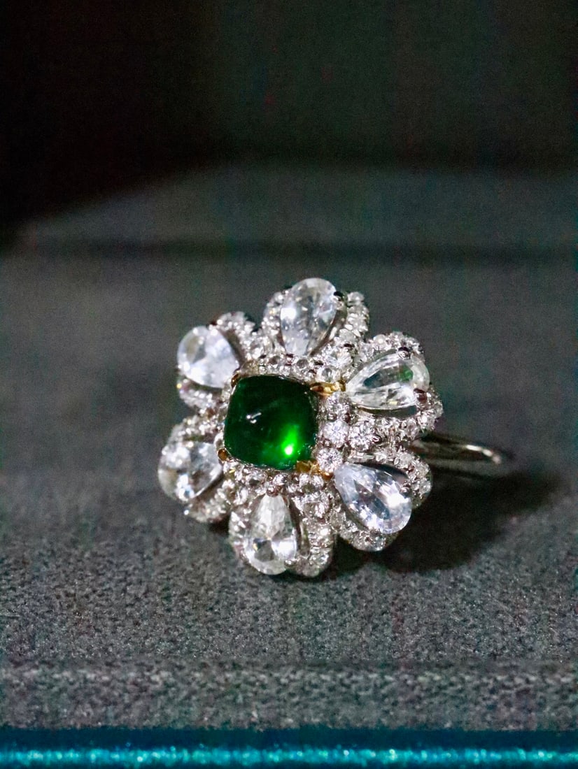 18K Gold Natural Tsavorite Ring - 2