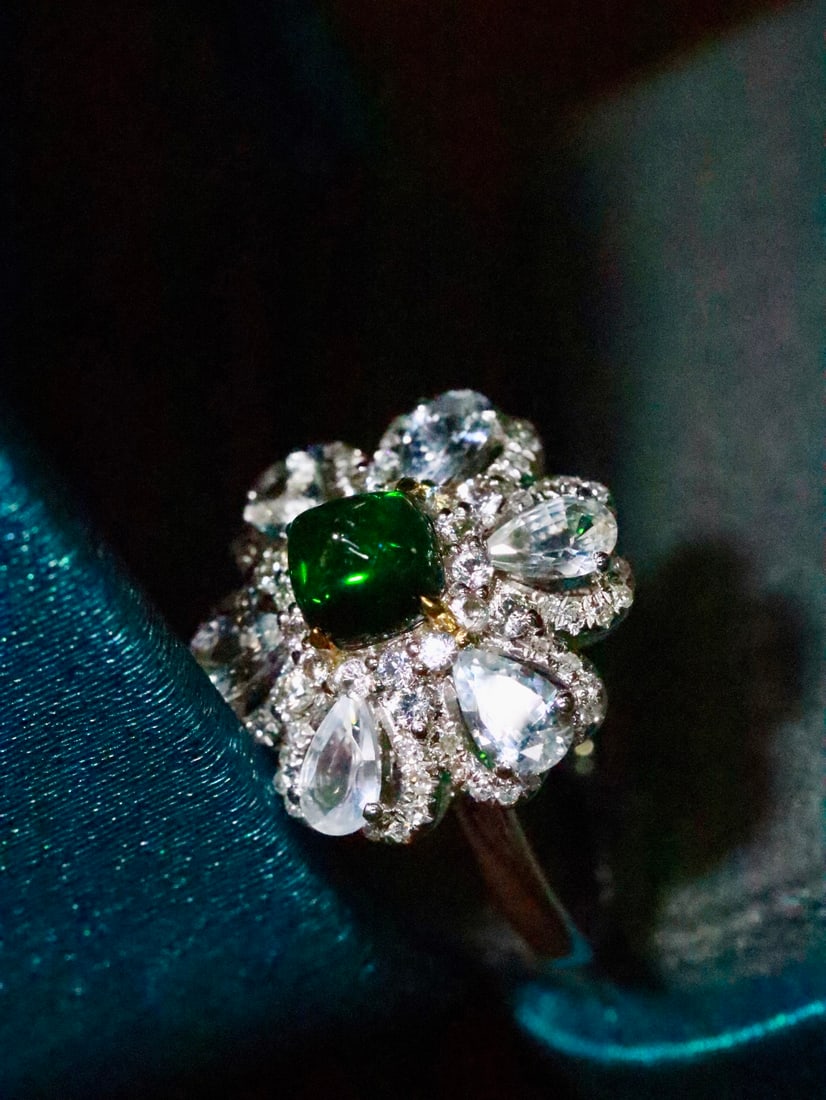 18K Gold Natural Tsavorite Ring - 3