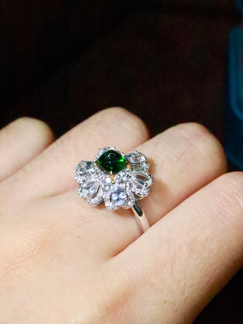 18K Gold Natural Tsavorite Ring - 6