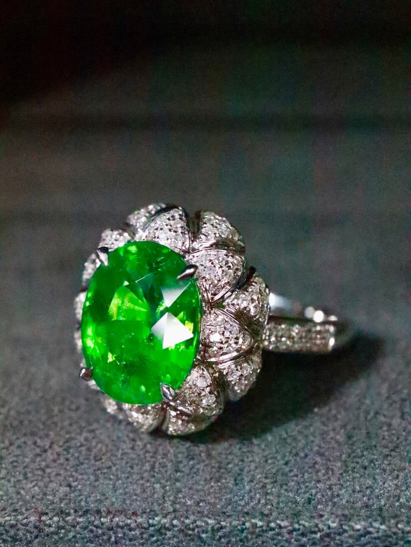 18K Gold Tsavorite Ring - 2