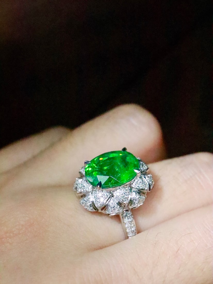 18K Gold Tsavorite Ring - 6