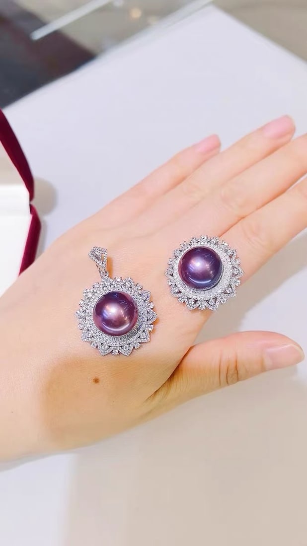 925 Silver Purple Gemstone Set: Title: 925 Silver Purple Gemstone Set Description: This set is crafted with 925 silver, showcasing the romantic allure of purple gemstones. The pendant and ring design is luxurious and suitable for