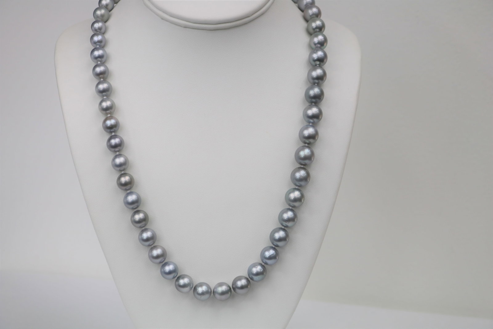 10-12mm Tahitain Platinum Silver Round Long Necklace with 14k Clasp: Title:10-12mm Tahitain Platinum Silver Round Long Necklace with 14k Clasp Description:AAA Luster, Tahitian Silver Platinum Necklace, 50 pearl pieces, 22 inches hand knotted with 14k white-gold