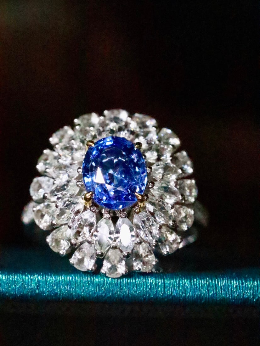 18K Gold Blue Sapphire Ring - 3
