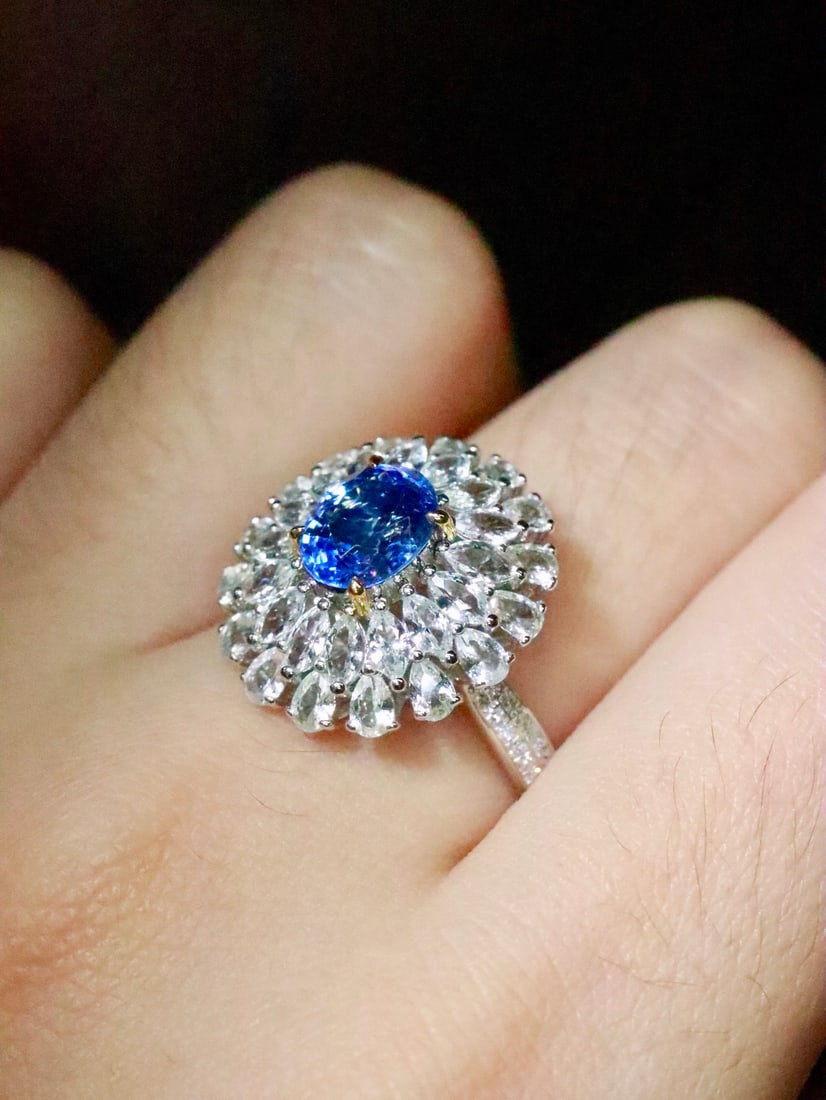 18K Gold Blue Sapphire Ring - 6