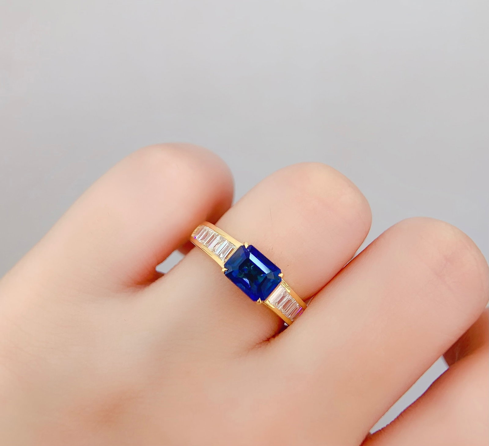 18K Gold Natural Sapphire Ring - 6