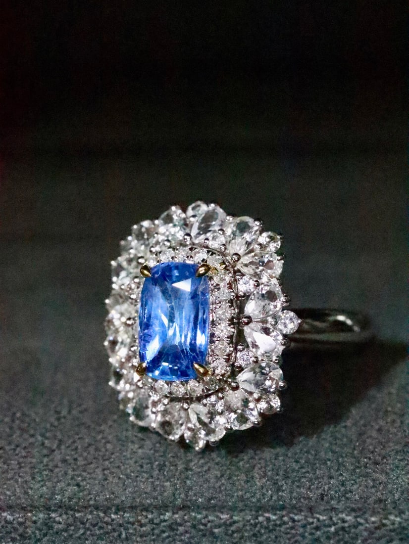 18K Gold Blue Sapphire Ring - 2