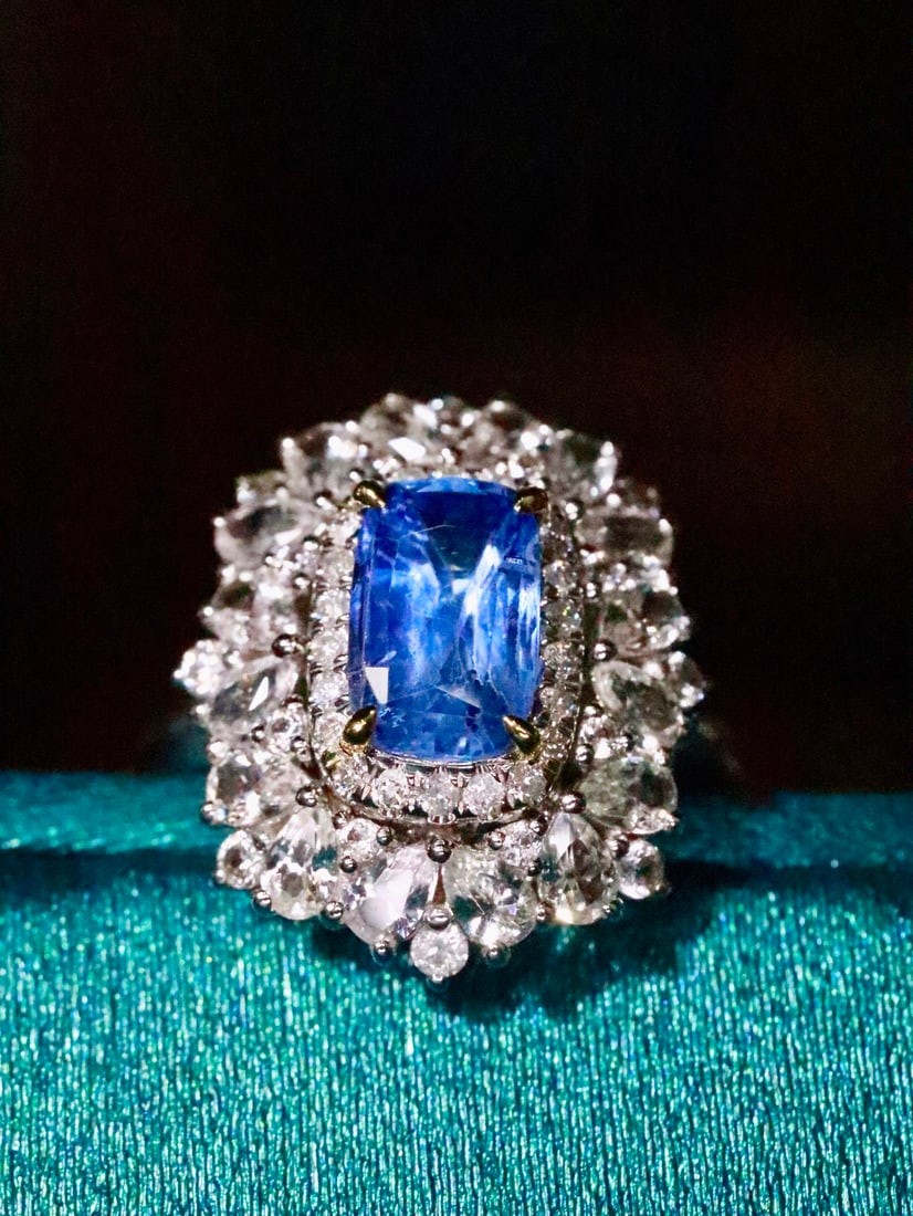 18K Gold Blue Sapphire Ring - 3