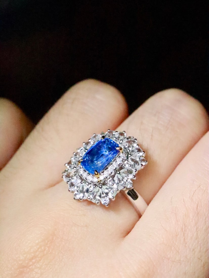 18K Gold Blue Sapphire Ring - 6