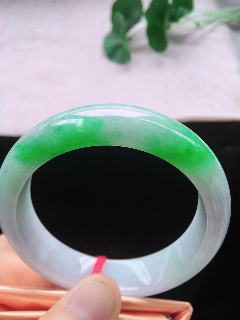 Floating Yang Green Jadeite Bracelet - 2