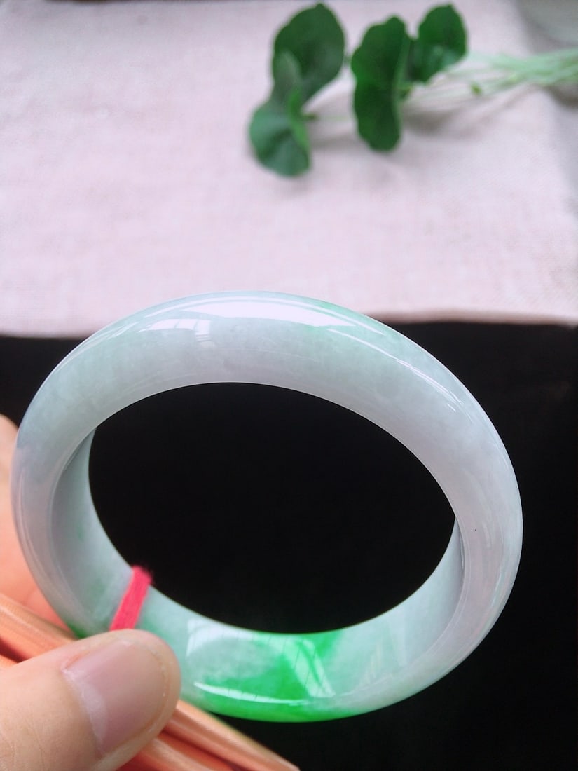 Floating Yang Green Jadeite Bracelet - 3