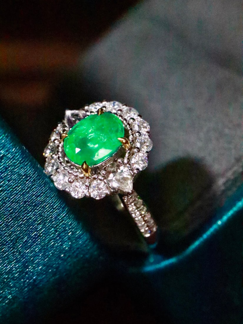 18K Gold Natural Emerald Ring - 3